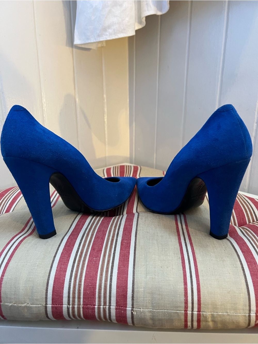 Giuseppe Zanotti Blue Suede Pointed Toe Stiletto Pumps Size 37 EU Italy Luxury - Picture 9 of 10